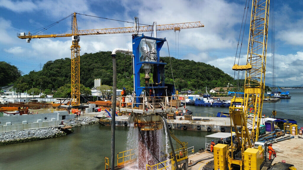 Comunicação da Ponte de Guaratuba: fotos, vídeos e estratégia digital por Gediel Mendes 7 escavação para estacas - ponte de guaratuba, foto Gediel Mendes